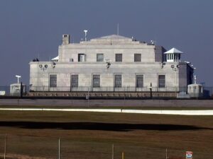 Web Conspiracy Theories Abound About Fort Knox Gold