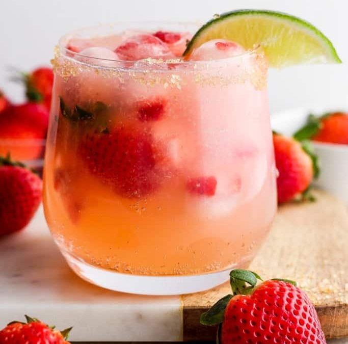 Strawberry Champagne Margarita – Match Foodie Finds