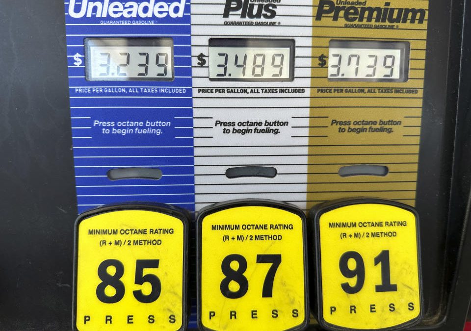 Gasoline costs might drop to $3 by year-end, analyst says