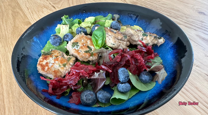 Breakfast Salad with Turkey Sliders or Herbed Tempeh