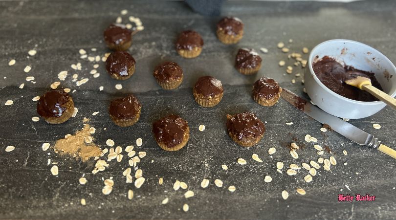 Gingerbread Protein Mini Muffins