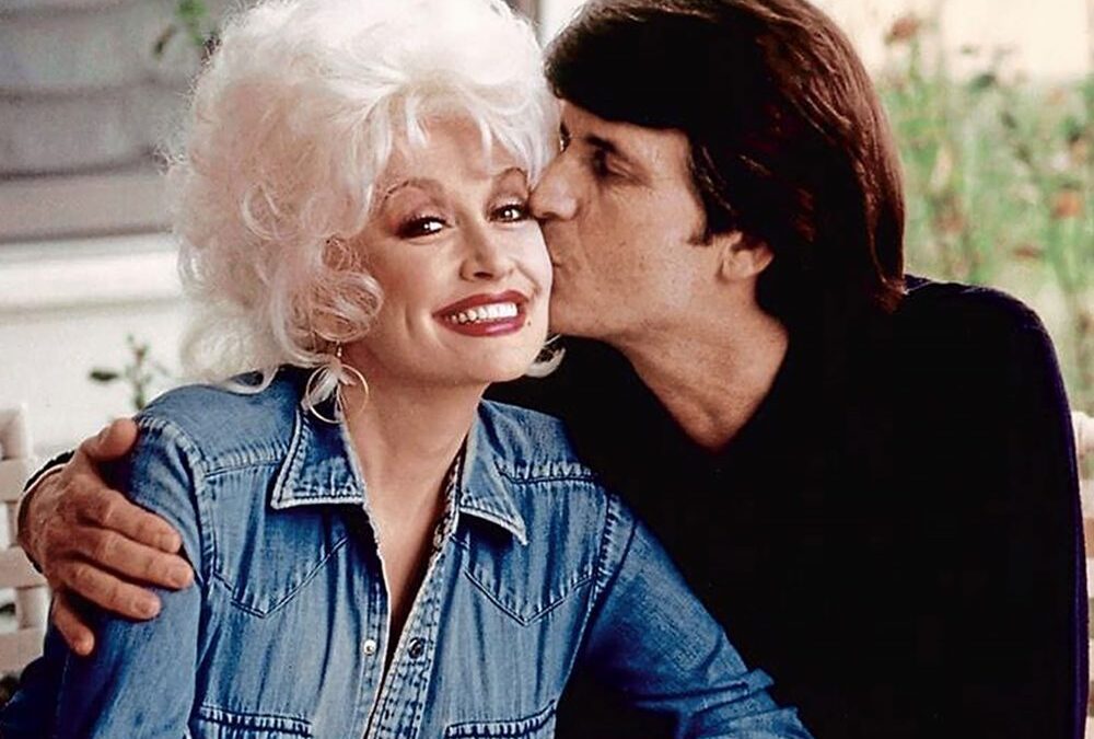 Dolly Parton’s Husband Carl Dean Lifeless at 82: Stars React