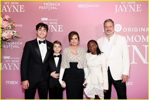 Mariska Hargitay is Joined by Husband Peter Hermann, Their Children, & Tons of Stars at ‘My Mother Jayne’ Premiere Throughout Tribeca 2025! | 2025 Tribeca Movie Competition, Aimé Donna Kelly, Ali Wentworth, Amy Schumer, Beau Richards, Bridget Moynahan, Brooke Shields, Carla Gugino, Carrie Anne Moss, Cher, Christian Siriano, Christopher Meloni, Claire Danes, Coco Austin, Danny Pino, David Burtka, Debra Messing, Diane Sawyer, Edie Falco, Ellen Burstyn, Prolonged, Gayle King, GEORGE STEPHANOPOULOS, Harper Burtka Harris, Hugh Dancy, Ice-T, Jamie Lee Curtis, Jane Rosenthal, Joely Fisher, Julianne Hough, Kathryn Gallagher, Kelli Giddish, Kevin Kane, Liam Neeson, Lindsey Vonn, Liza Colon-Zayas, Mariska Hargitay, Neil Patrick Harris, Peter Scanavino | Simply Jared: Superstar Information and Gossip