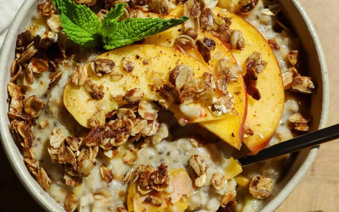 Peach Cobbler Oatmeal – Fit Foodie Finds