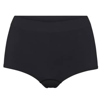 Shop Iris Kendall’s Shorts From “Love Island USA”