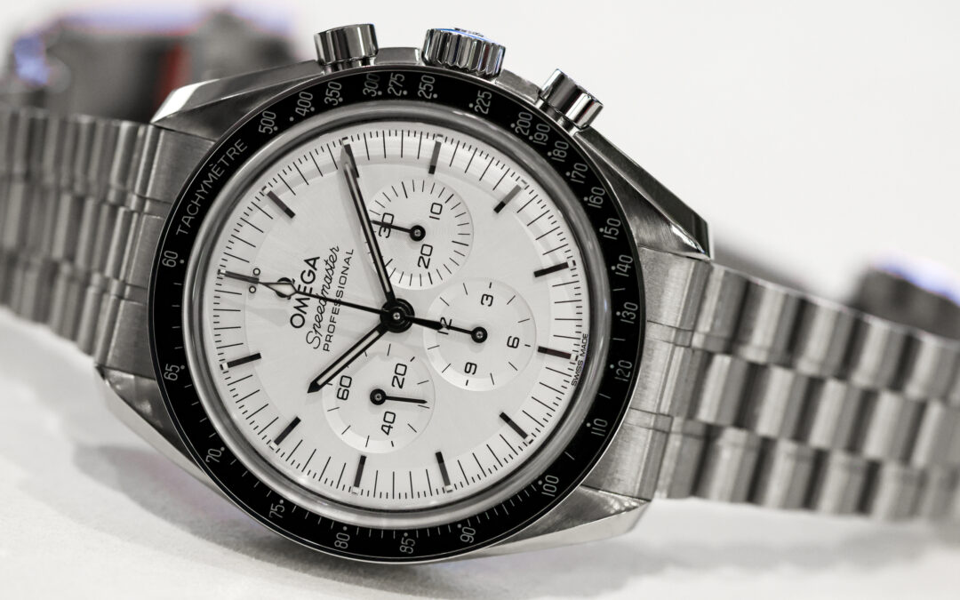 5 Methods to Differentiate White Dial Speedmasters