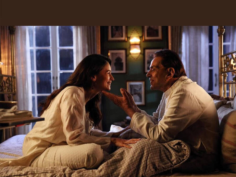 Shah Rukh Khan and Alia Bhatt Honour Dharmendra With Emotional Posts