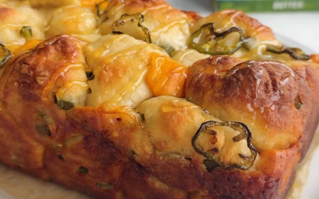Jalapeño Cheddar Cottage Cheese Pull-Aside Bread