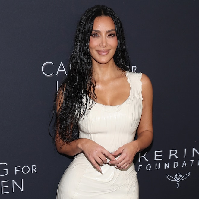 Kim Kardashian Unveils "Insane" Christmas Decorations