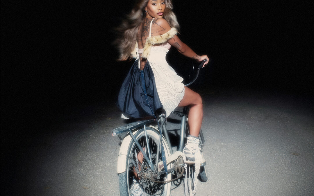 LADYGUNN – MAYA J’AN TURNS ASHES INTO ART WITH CUL-DE-SAC